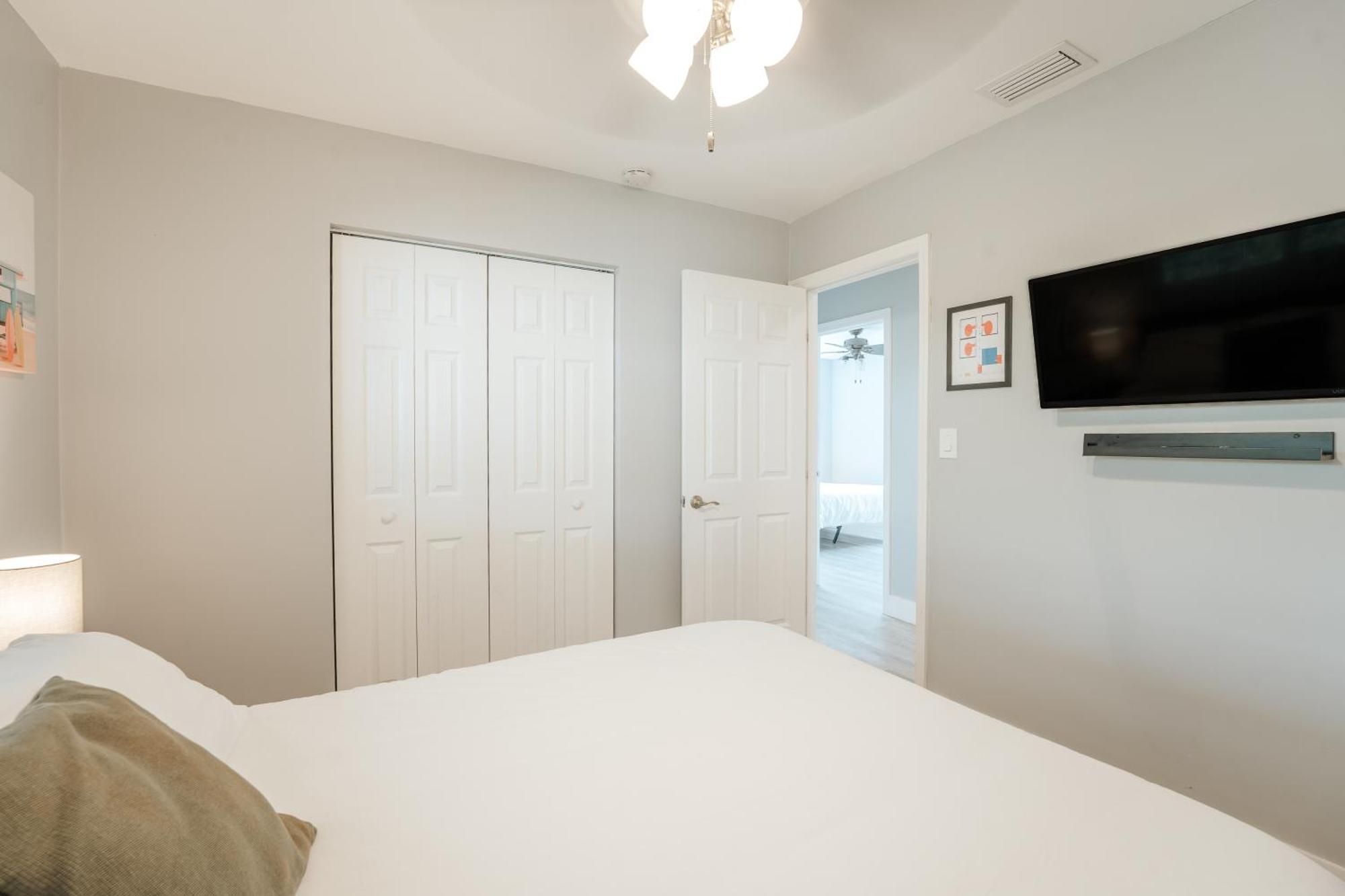 Home With A Pool Close To Beach And Fll Airport Pool Heated October- March Fort Lauderdale Exteriör bild