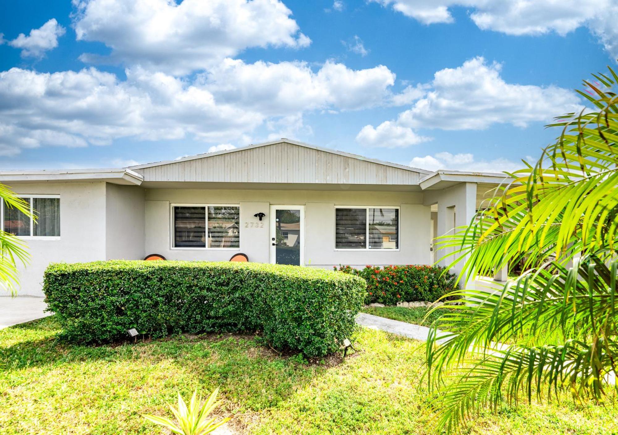 Home With A Pool Close To Beach And Fll Airport Pool Heated October- March Fort Lauderdale Exteriör bild